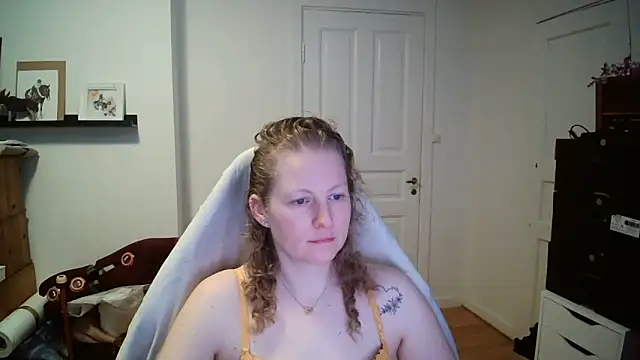 Girlnina-1995 online show from 02-24-26, 10:16