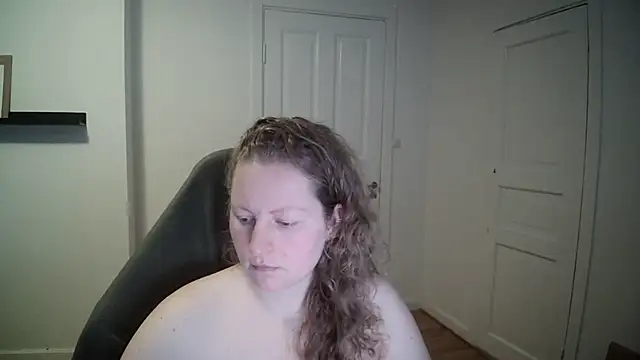 Snapshot of Girlnina-1995 chatting on 03-03-25, 12:06 Girlnina-1995 online show from 03-03-25, 12:06
