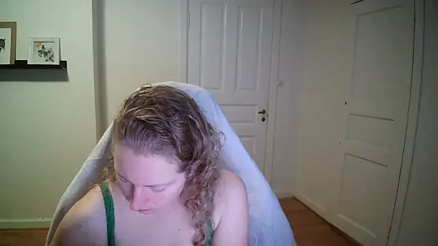 Girlnina-1995 online show from 11-03-25, 07:24