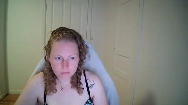 Girlnina-1995 online show from 05-04-26, 06:17