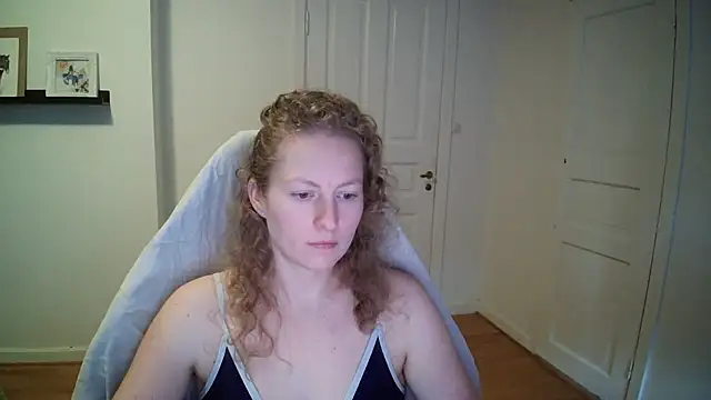 Girlnina-1995 online show from 10-29-25, 10:58