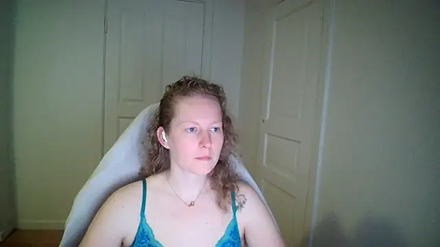 Girlnina-1995 online show from 04-22-26, 06:31