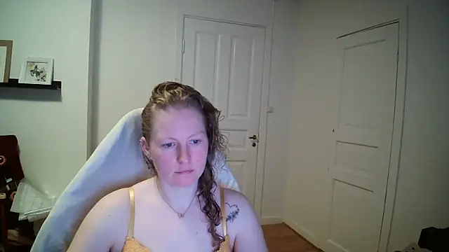 Girlnina-1995 online show from 03-09-26, 07:56