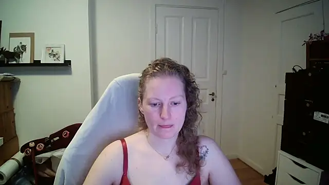 Girlnina-1995 online show from 02-25-26, 10:15