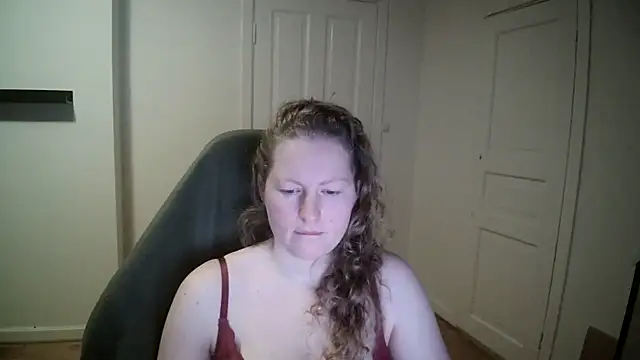 Snapshot of Girlnina-1995 chatting on 02-17-25, 09:10 Girlnina-1995 online show from 02-17-25, 09:10