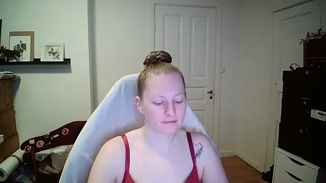 Girlnina-1995 online show from 02-19-26, 10:12