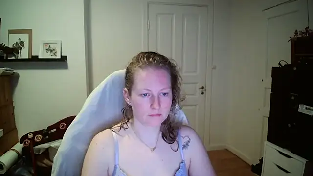 Girlnina-1995 online show from 02-23-26, 08:15