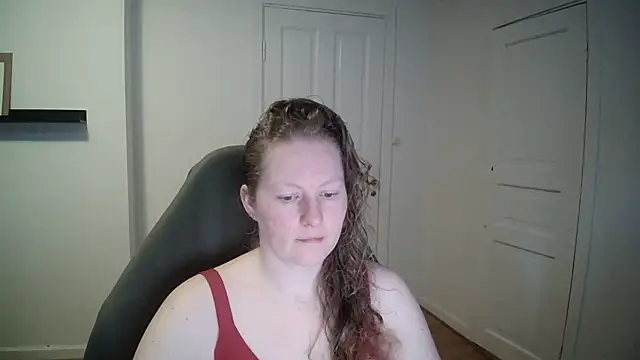 Snapshot of Girlnina-1995 chatting on 03-16-25, 10:33 Girlnina-1995 online show from 03-16-25, 10:33