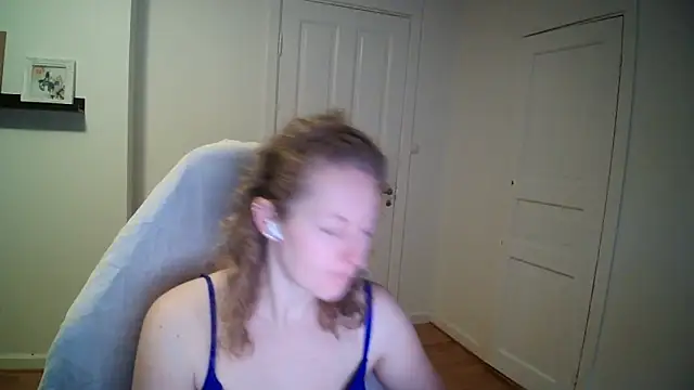 Girlnina-1995 online show from 12-03-25, 10:36