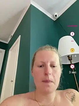 Snapshot of Girlnina-1995 chatting on 06-11-26, 02:14 Girlnina-1995 online show from 06-11-26, 02:14