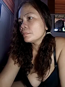 Snapshot of hotbabes163 chatting on 04-16-26, 05:52 hotbabes163 online show from 04-16-26, 05:52