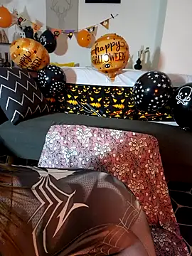 AryaSummersReal online show from 10-29-25, 07:57