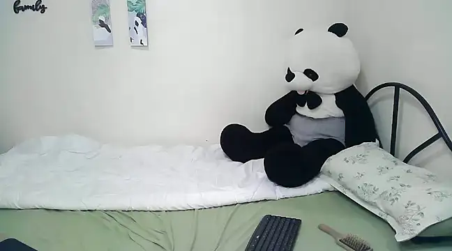 rihanna22 online show from 01-20-25, 05:37