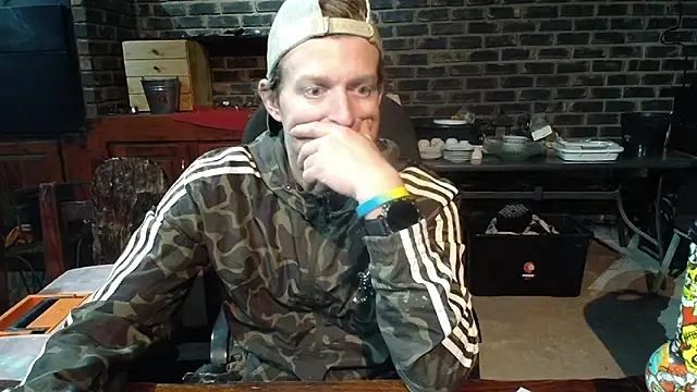 Snapshot of the-billy-blue chatting on 05-20-26, 11:13 the-billy-blue online show from 05-20-26, 11:13