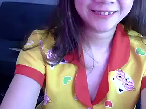 Snapshot of Bee_2k chatting on 05-06-26, 04:16 Bee 2k online show from 05-06-26, 04:16