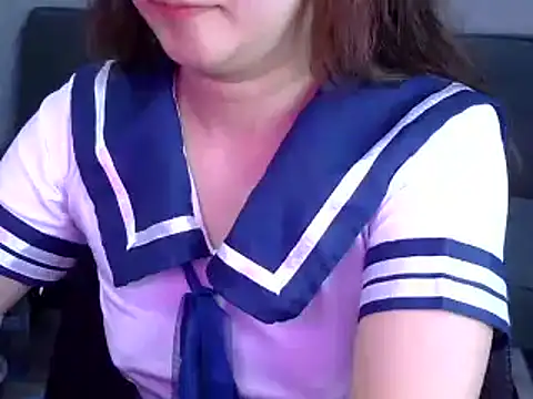 Snapshot of Bee_2k chatting on 05-20-26, 04:31 Bee 2k online show from 05-20-26, 04:31