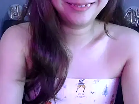 Snapshot of Bee_2k chatting on 05-30-26, 04:19 Bee 2k online show from 05-30-26, 04:19
