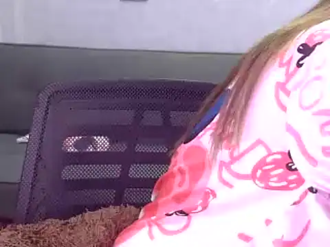 Bee 2k online show from 03-22-25, 04:24