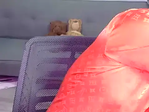 Bee 2k online show from 10-07-25, 04:35