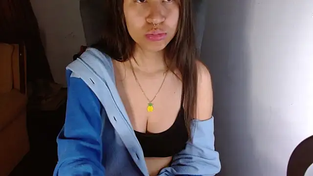 Snapshot of dominica-3 chatting on 11-30-25, 04:02 dominica-3 online show from 11-30-25, 04:02