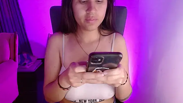 Snapshot of dominica-3 chatting on 12-04-25, 03:05 dominica-3 online show from 12-04-25, 03:05