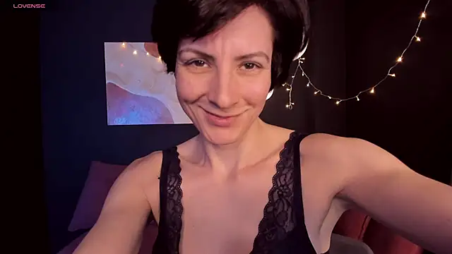 Snapshot of LorenDaze chatting on 02-11-25, 05:29 LorenDaze online show from 02-11-25, 05:29