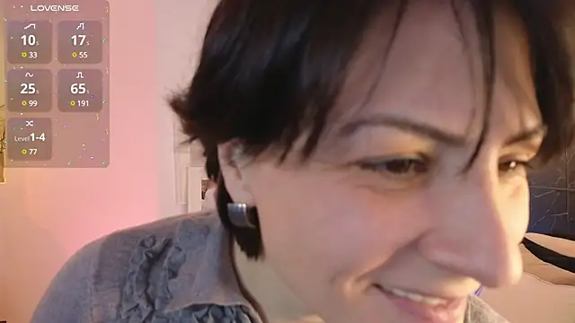 Snapshot of LorenDaze chatting on 03-11-25, 01:56 LorenDaze online show from 03-11-25, 01:56