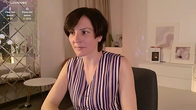 LorenDaze online show from 06-26-26, 06:41