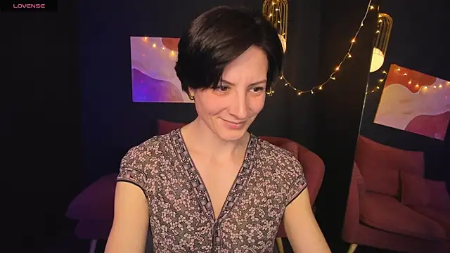 Snapshot of LorenDaze chatting on 02-07-25, 02:15 LorenDaze online show from 02-07-25, 02:15