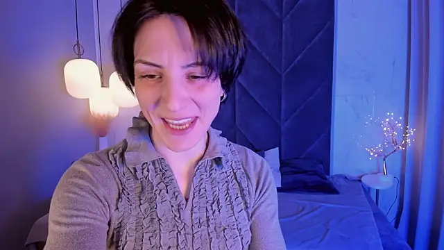 Snapshot of LorenDaze chatting on 03-12-25, 01:40 LorenDaze online show from 03-12-25, 01:40