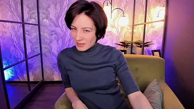 Snapshot of LorenDaze chatting on 03-15-25, 06:03 LorenDaze online show from 03-15-25, 06:03