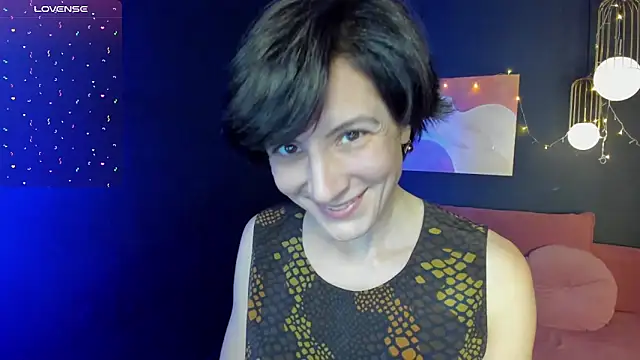 Snapshot of LorenDaze chatting on 02-22-25, 05:13 LorenDaze online show from 02-22-25, 05:13