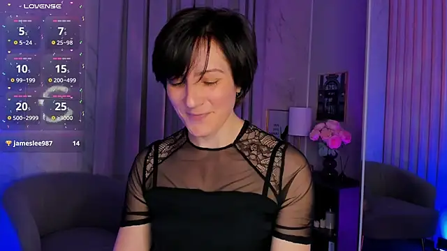 Snapshot of LorenDaze chatting on 05-26-26, 02:04 LorenDaze online show from 05-26-26, 02:04