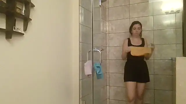 Snapshot of XXlolaXX chatting on 10-05-25, 12:34 XXlolaXX online show from 10-05-25, 12:34