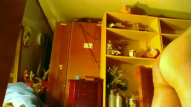 eatmeplease44 online show from 10-13-25, 04:25