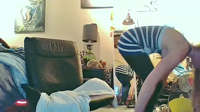 eatmeplease44 online show from 11-16-25, 11:15