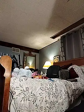 eatmeplease44 online show from 10-16-25, 07:11