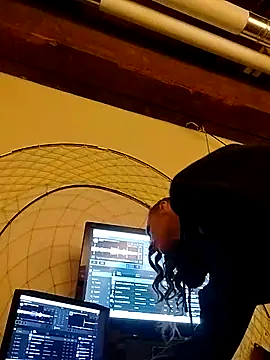 eatmeplease44 online show from 12-03-25, 11:09