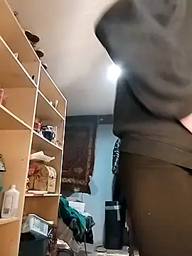 eatmeplease44 online show from 04-14-26, 03:28