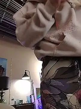 eatmeplease44 online show from 05-14-26, 08:22