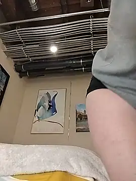 eatmeplease44 online show from 05-30-26, 06:46