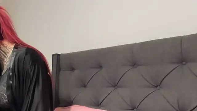 Snapshot of tamarapervert chatting on 02-17-26, 05:21 tamarapervert online show from 02-17-26, 05:21