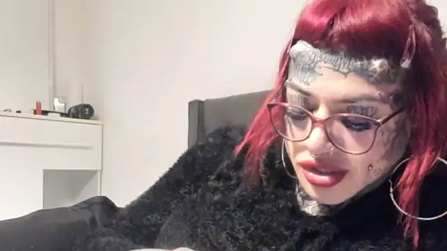 Snapshot of tamarapervert chatting on 02-25-26, 10:53 tamarapervert online show from 02-25-26, 10:53