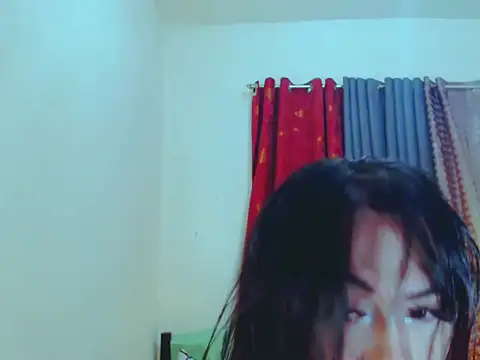 Snapshot of ELLIZABETHFORCUMXX chatting on 10-15-25, 09:34 ELLIZABETHFORCUMXX online show from 10-15-25, 09:34