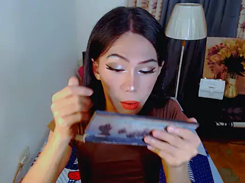 Snapshot of ELLIZABETHFORCUMXX chatting on 09-30-25, 10:10 ELLIZABETHFORCUMXX online show from 09-30-25, 10:10