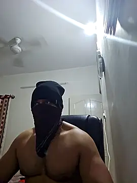 Snapshot of kaizercool1 chatting on 02-04-25, 08:56 kaizercool1 online show from 02-04-25, 08:56