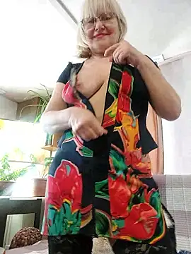 Snapshot of IrmaRose chatting on 01-19-26, 06:28 IrmaRose online show from 01-19-26, 06:28