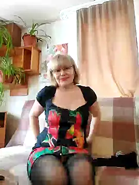 Snapshot of IrmaRose chatting on 03-10-25, 08:17 IrmaRose online show from 03-10-25, 08:17