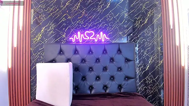 Snapshot of Tamara-evans chatting on 09-13-25, 05:46 Tamara-evans online show from 09-13-25, 05:46