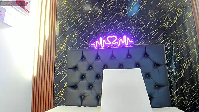 Snapshot of Tamara-evans chatting on 09-12-25, 07:35 Tamara-evans online show from 09-12-25, 07:35